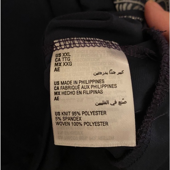 JM Collection XXl navy blouse w/distinctive sleeves and gold detail at keyhole💙 - Picture 3 of 9